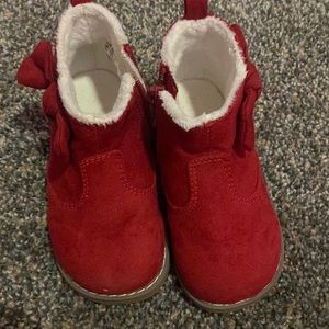 Toddlers girls H&M red booties. Size 6.5, in excellent condition.